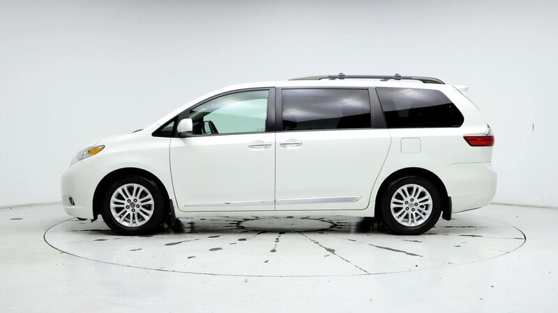 2015 Toyota Sienna XLE 3