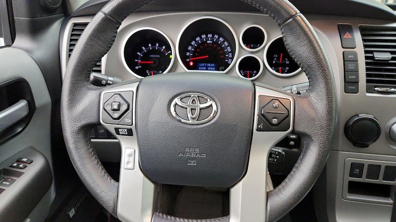 2014 Toyota Sequoia Limited 10