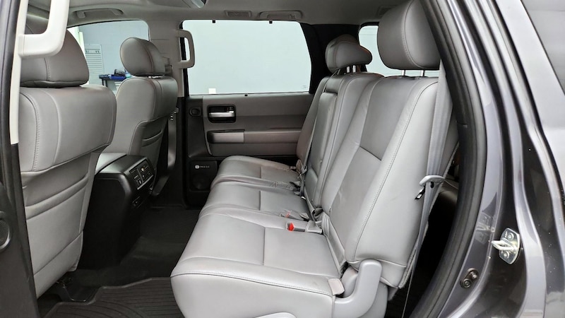 2014 Toyota Sequoia Limited 20