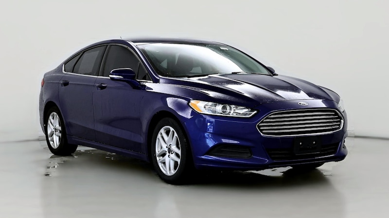 2016 Ford Fusion SE Hero Image