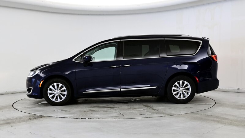 2018 Chrysler Pacifica  3