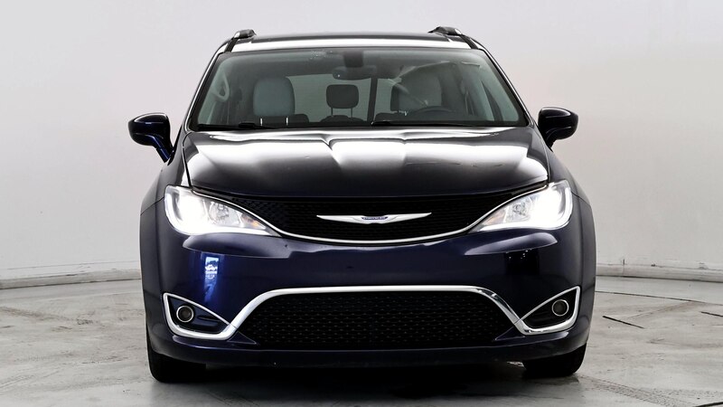 2018 Chrysler Pacifica  5