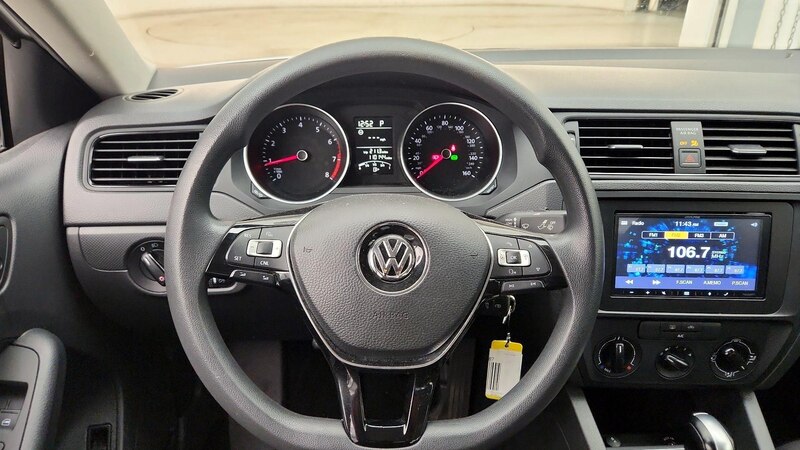 2015 Volkswagen Jetta S 10