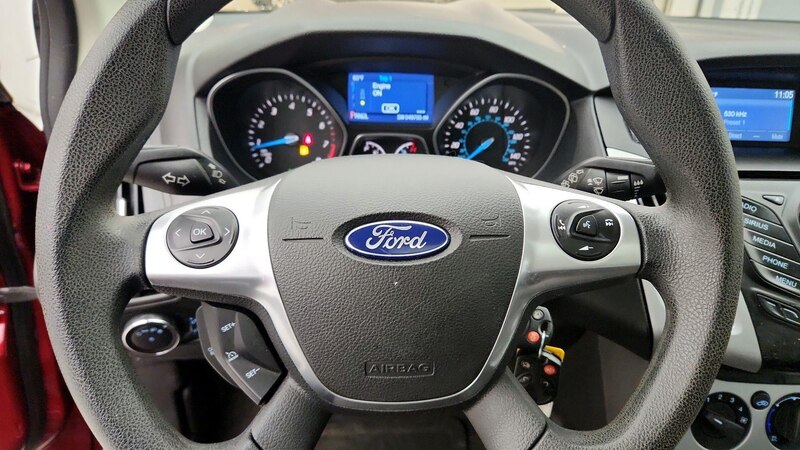 2014 Ford Focus SE 10