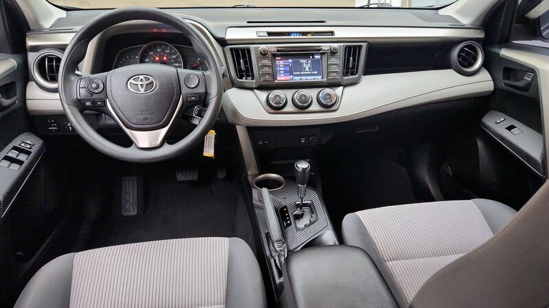 2015 Toyota RAV4 LE 9