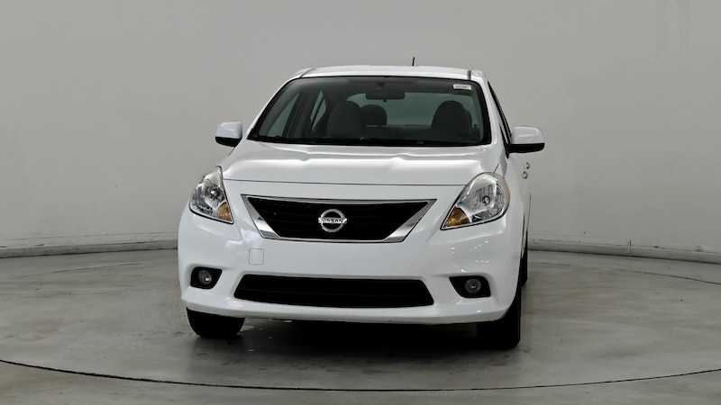 2014 Nissan Versa SL 5