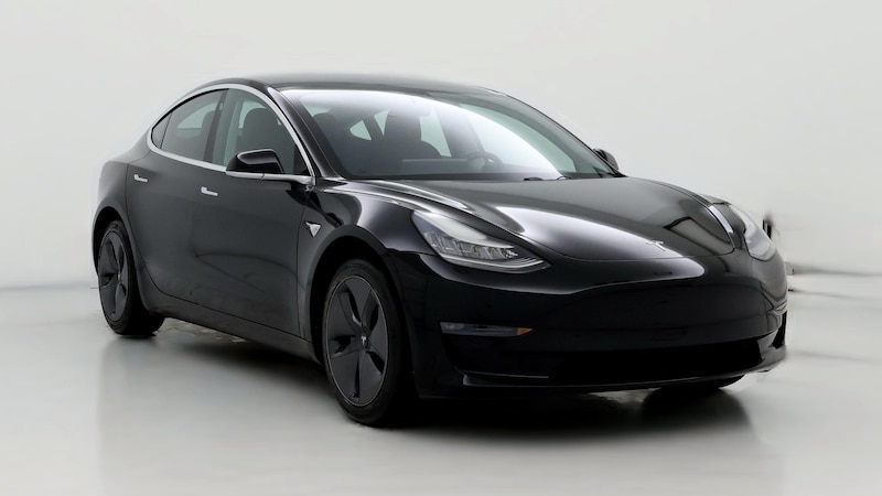 2019 Tesla Model 3 Standard Range Hero Image