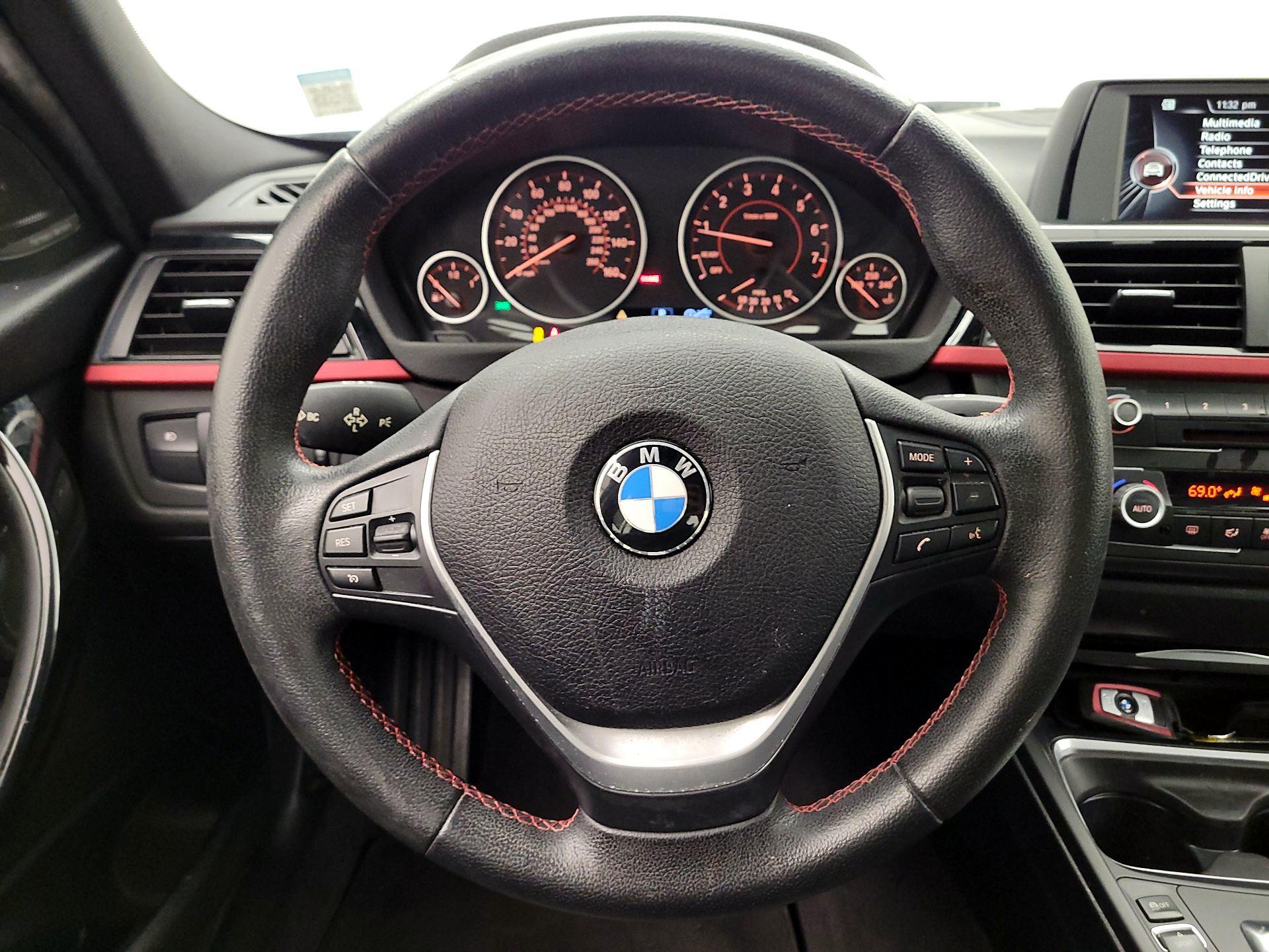 Thumbnail: 2015 BMW 3 Series - 10