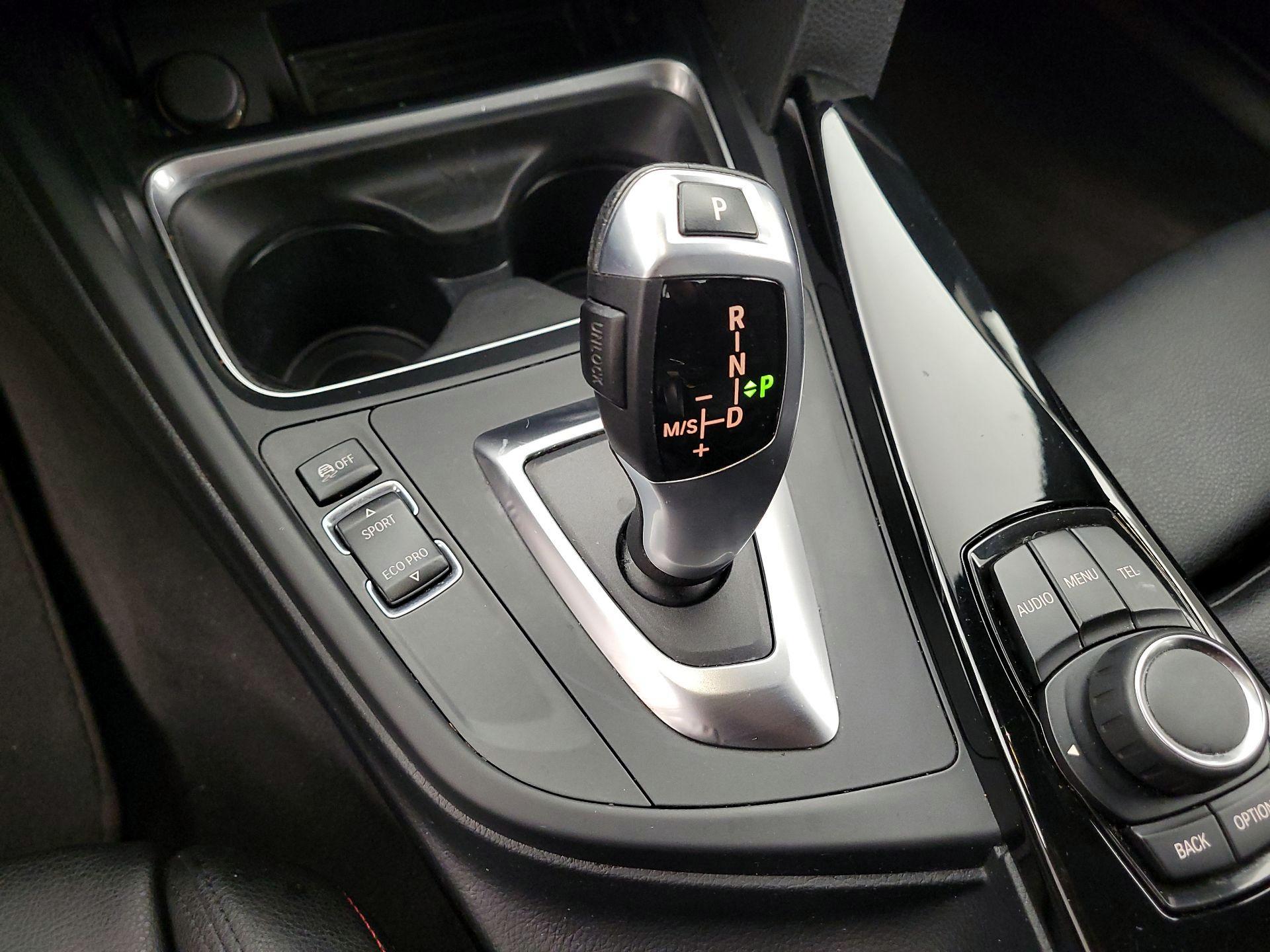 Thumbnail: 2015 BMW 3 Series - 17