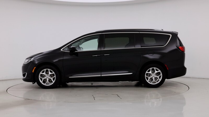 2020 Chrysler Pacifica  3