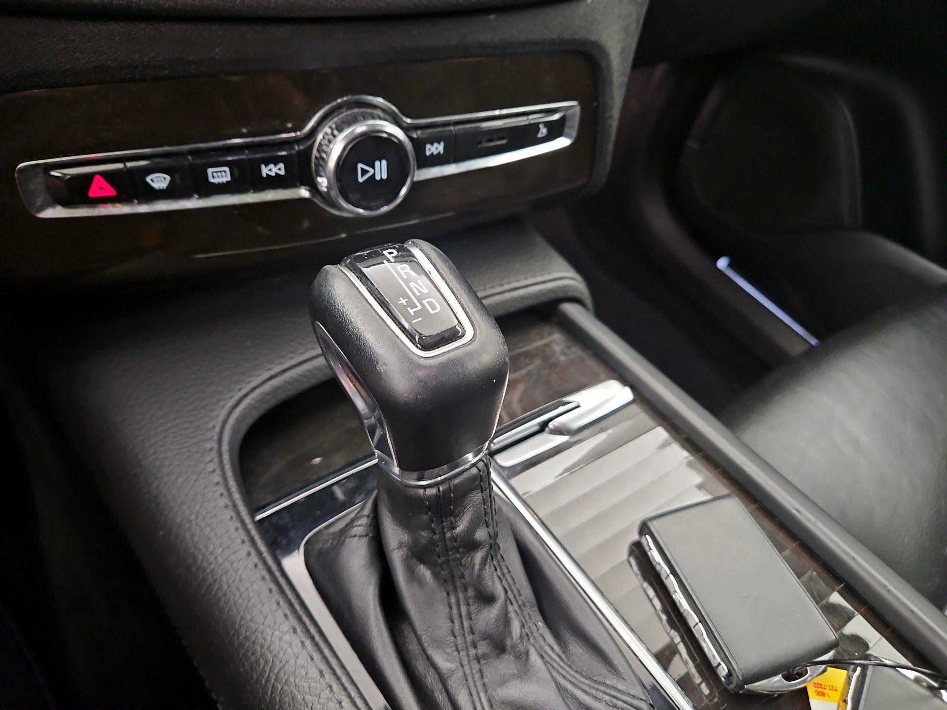 Thumbnail: 2018 Volvo XC90 - 17