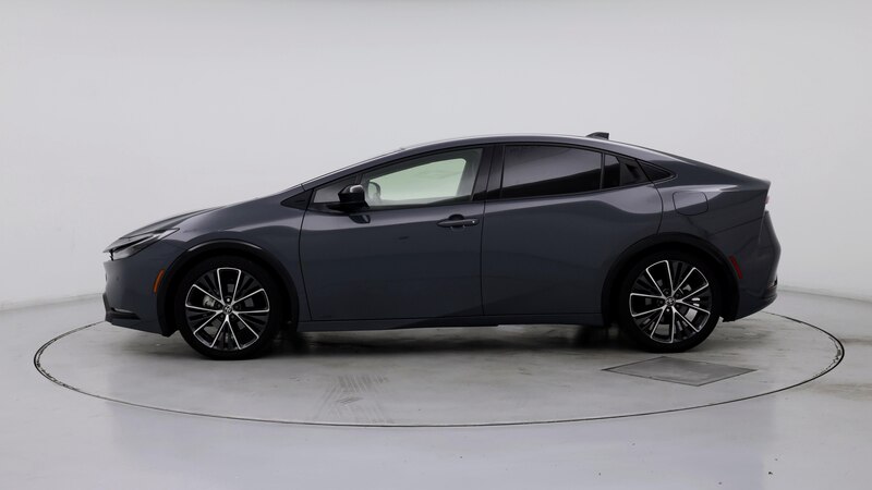 2023 Toyota Prius XLE 3