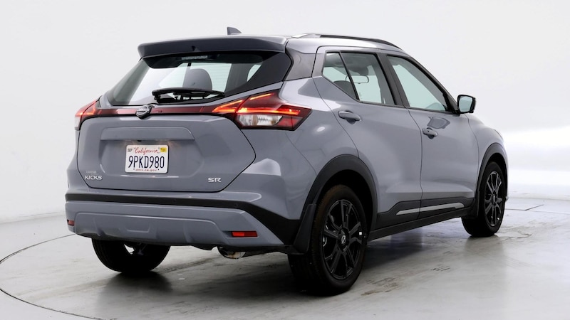 2024 Nissan Kicks SR 8