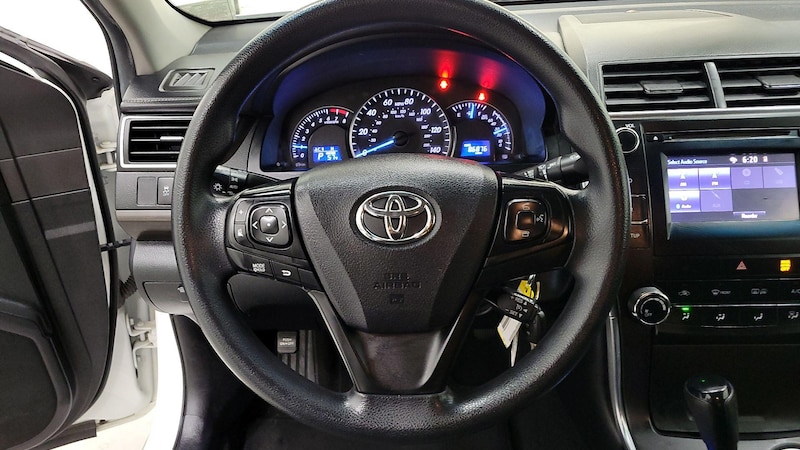 2015 Toyota Camry LE 10