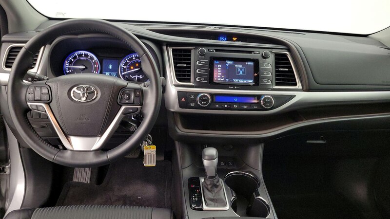 2015 Toyota Highlander Plus 9