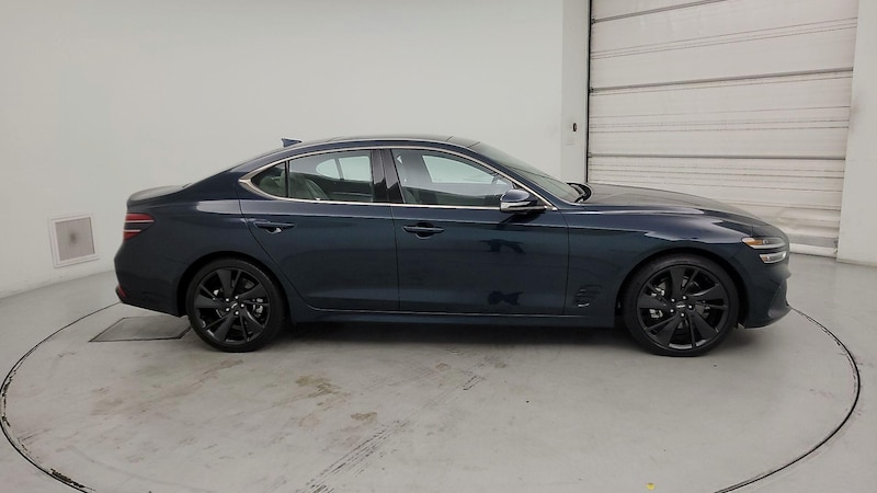 2023 Genesis G70 2.0T 4