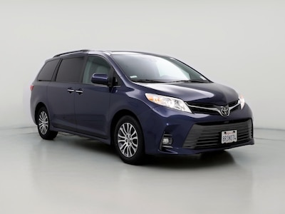 2019 Toyota Sienna XLE -
                Los Angeles, CA