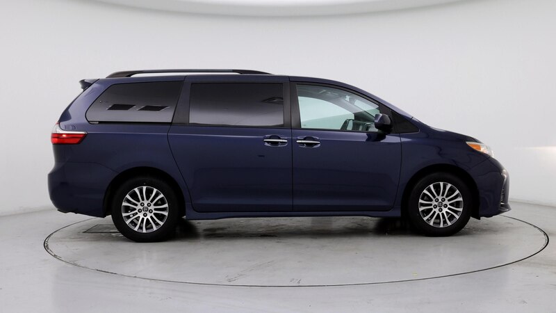 2019 Toyota Sienna XLE 7