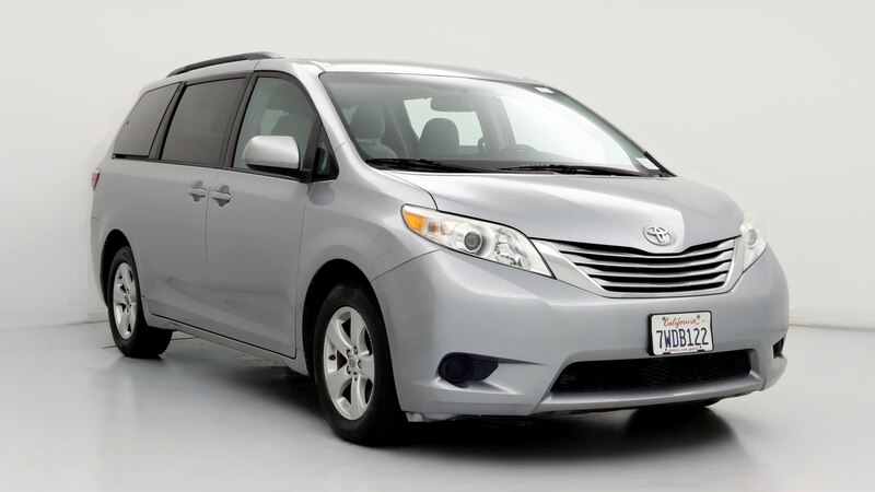 2017 Toyota Sienna LE Hero Image