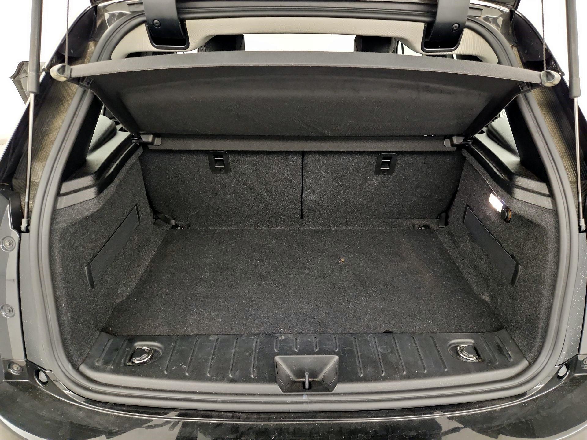 Thumbnail: 2015 BMW i3 - 17