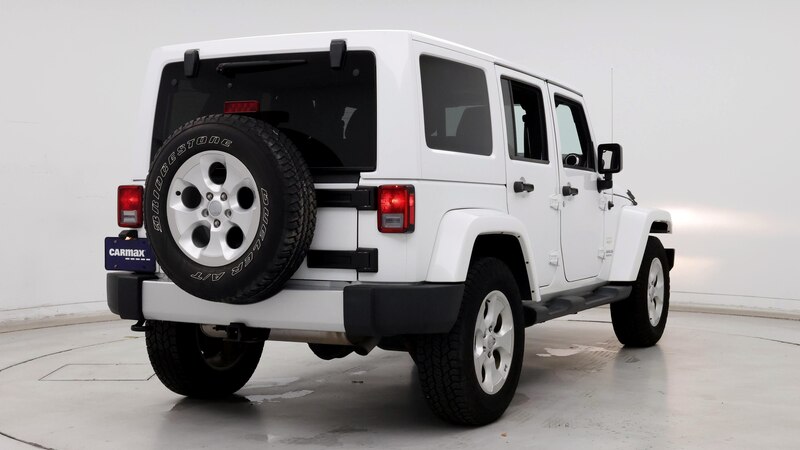 2015 Jeep Wrangler Unlimited Sahara 8