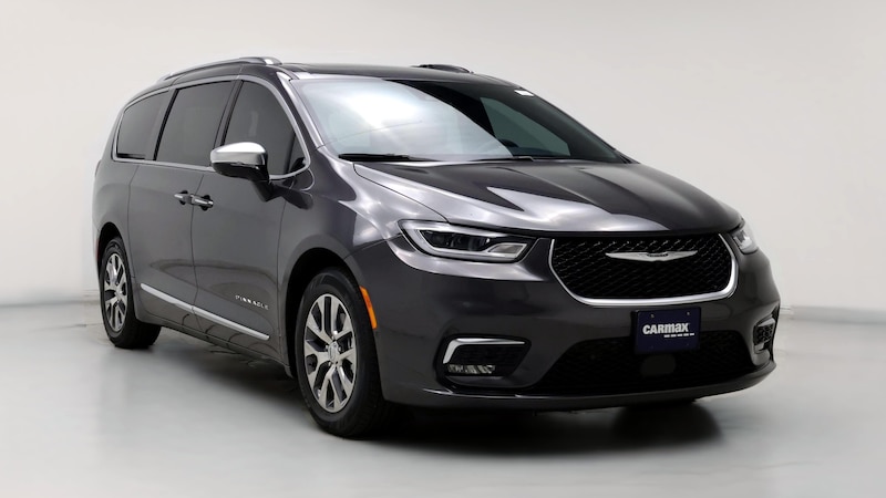 2023 Chrysler Pacifica Hybrid Pinnacle Hero Image