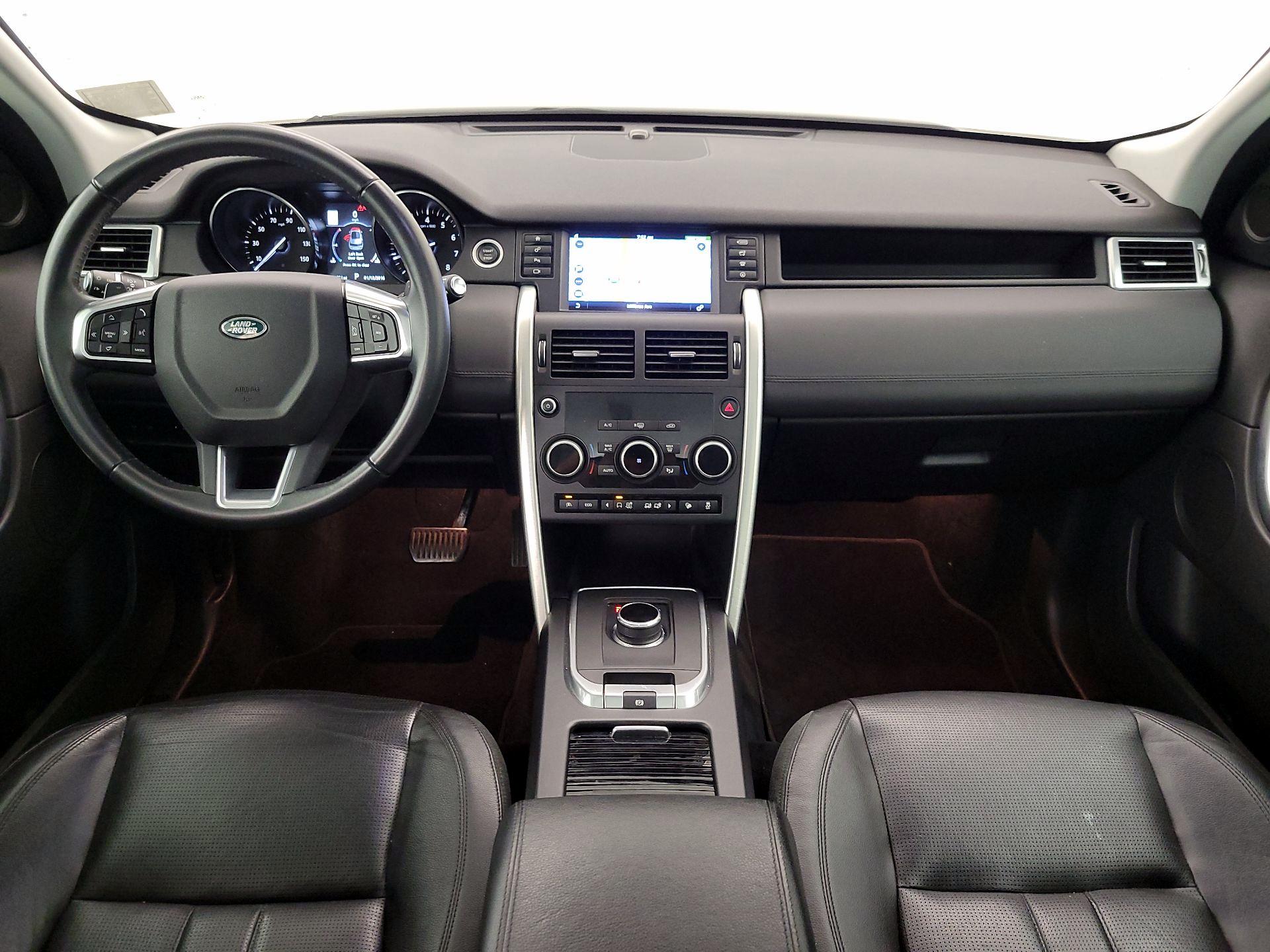 Thumbnail: 2017 Land Rover Discovery Sport - 9