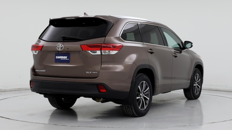 2017 Toyota Highlander XLE 8