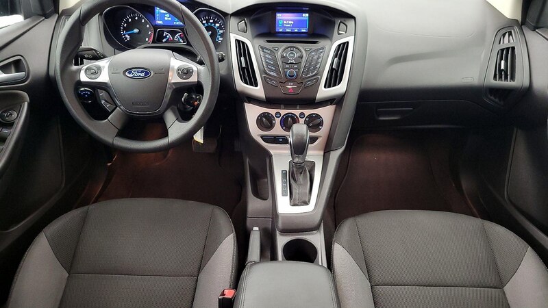 2014 Ford Focus SE 9