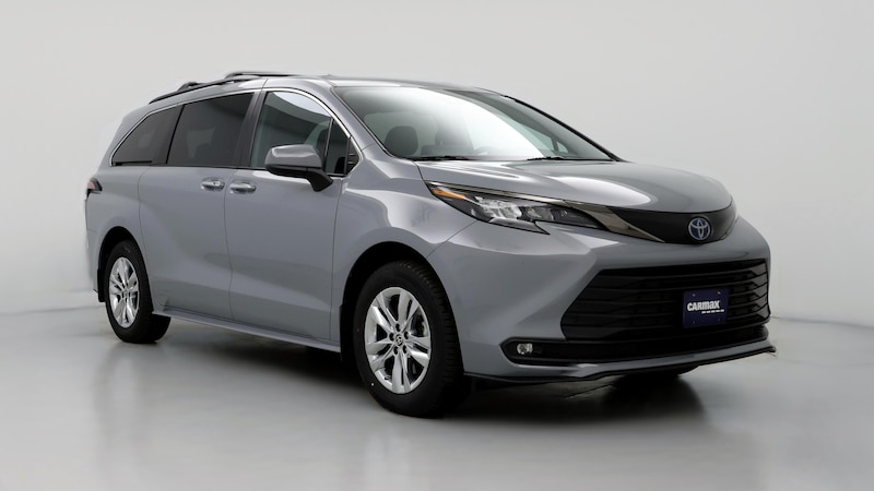 2022 Toyota Sienna L Hero Image