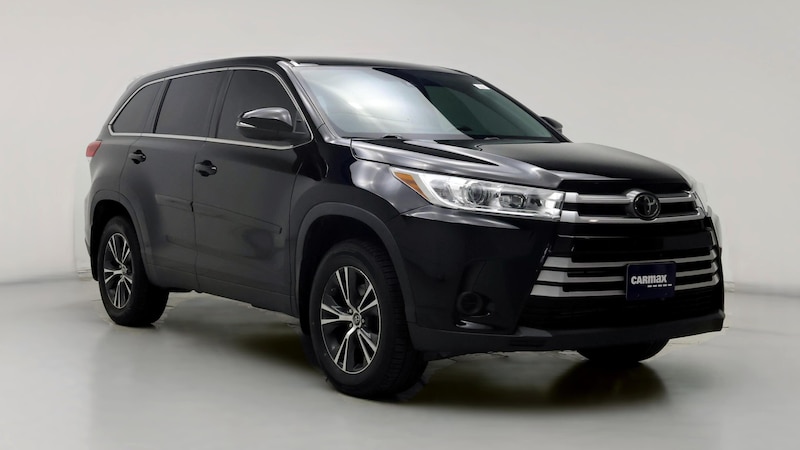 2019 Toyota Highlander LE Hero Image