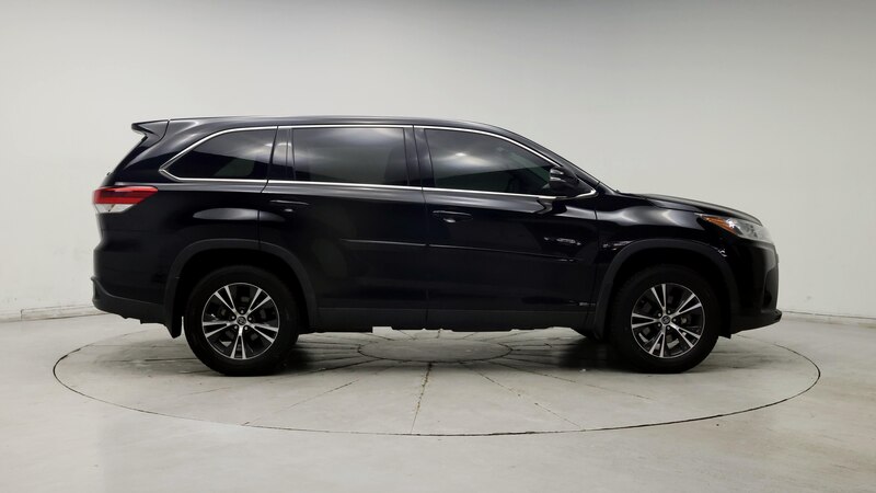 2019 Toyota Highlander LE 7