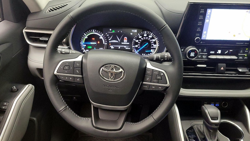 2022 Toyota Highlander XLE 10