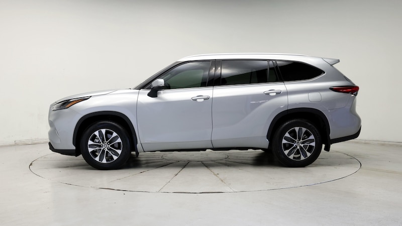 2022 Toyota Highlander XLE 3