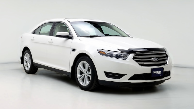 2016 Ford Taurus SEL Hero Image