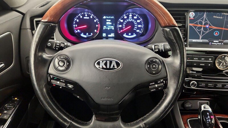 2015 Kia K900 Luxury 10