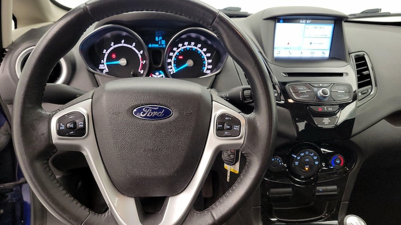 2016 Ford Fiesta SE 10