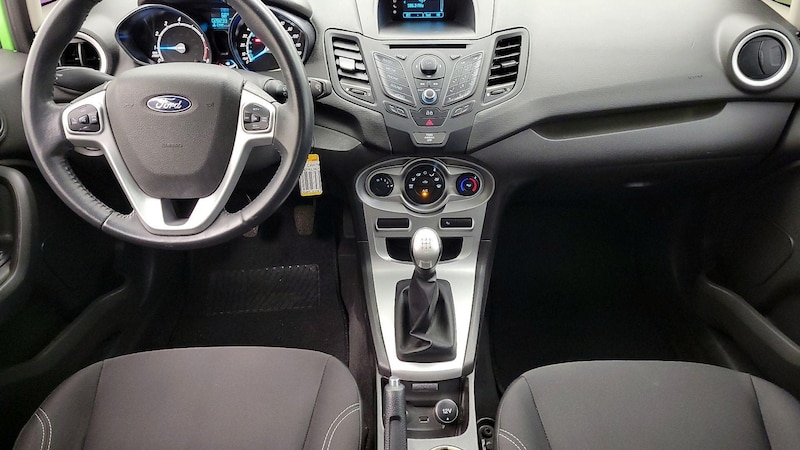 2014 Ford Fiesta SE 9