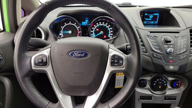 2014 Ford Fiesta SE 10