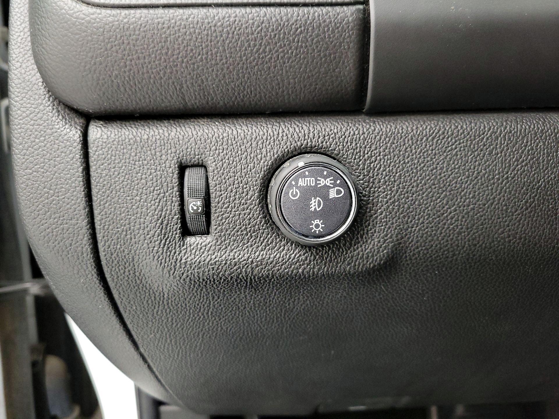 Thumbnail: 2016 GMC Canyon - 13