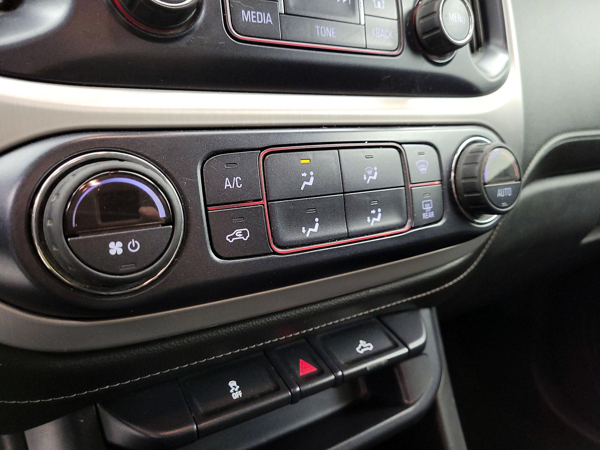 Thumbnail: 2016 GMC Canyon - 16