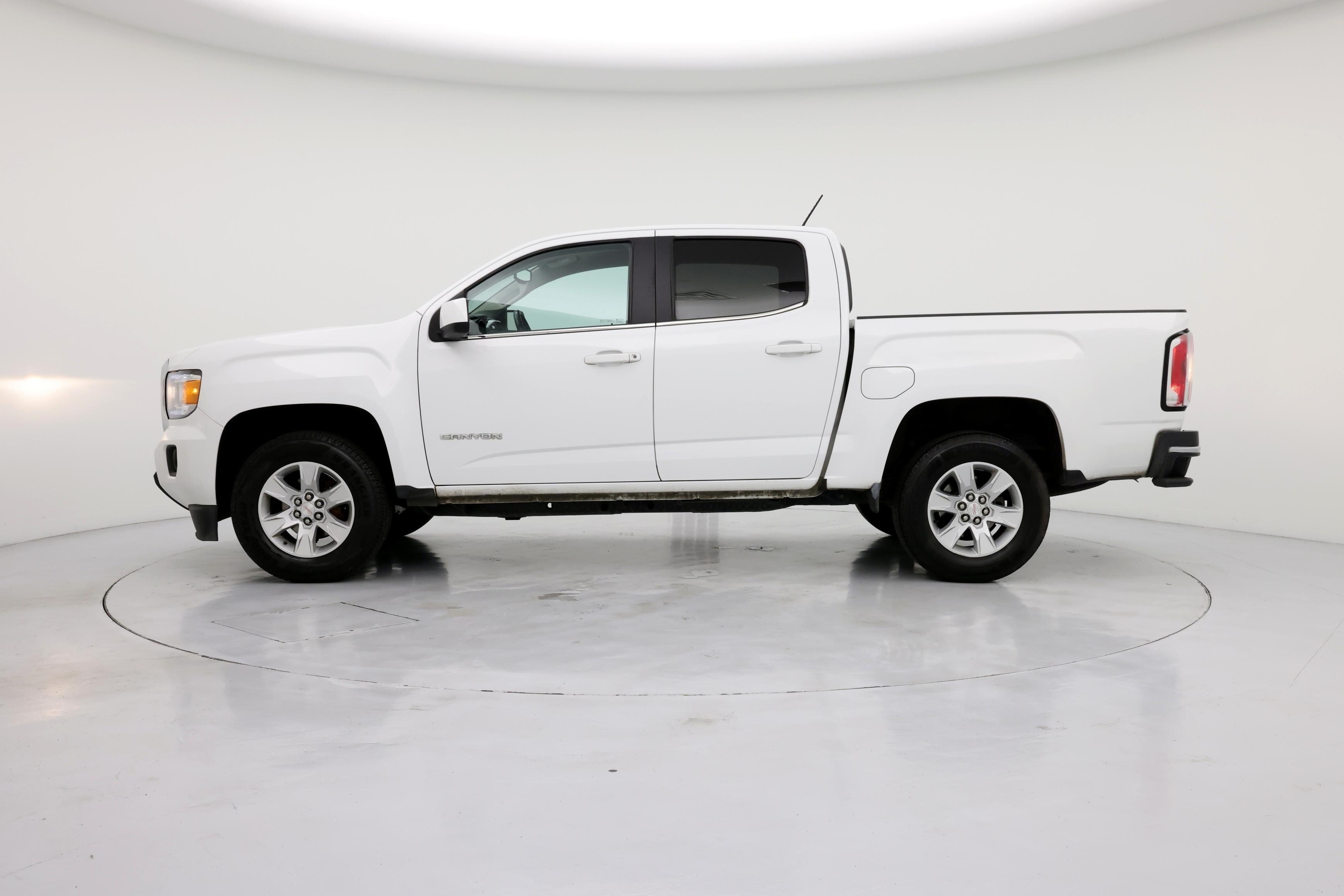 Thumbnail: 2016 GMC Canyon - 3