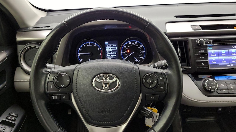 2018 Toyota RAV4 XLE 10