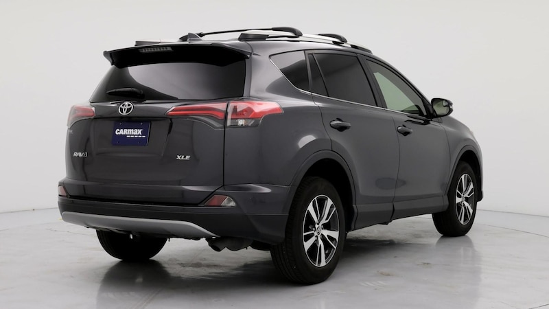 2018 Toyota RAV4 XLE 8