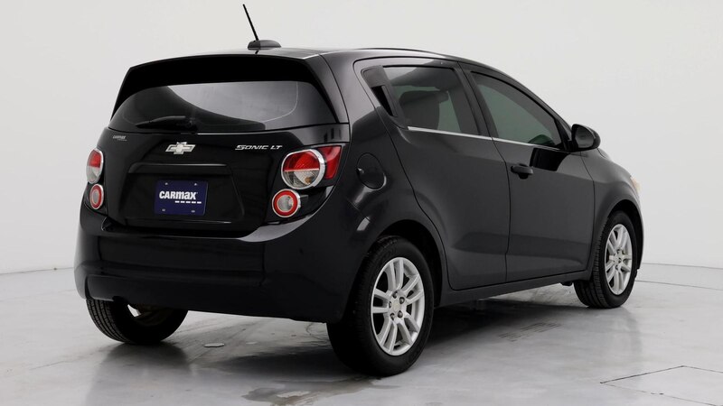 2016 Chevrolet Sonic LT 8