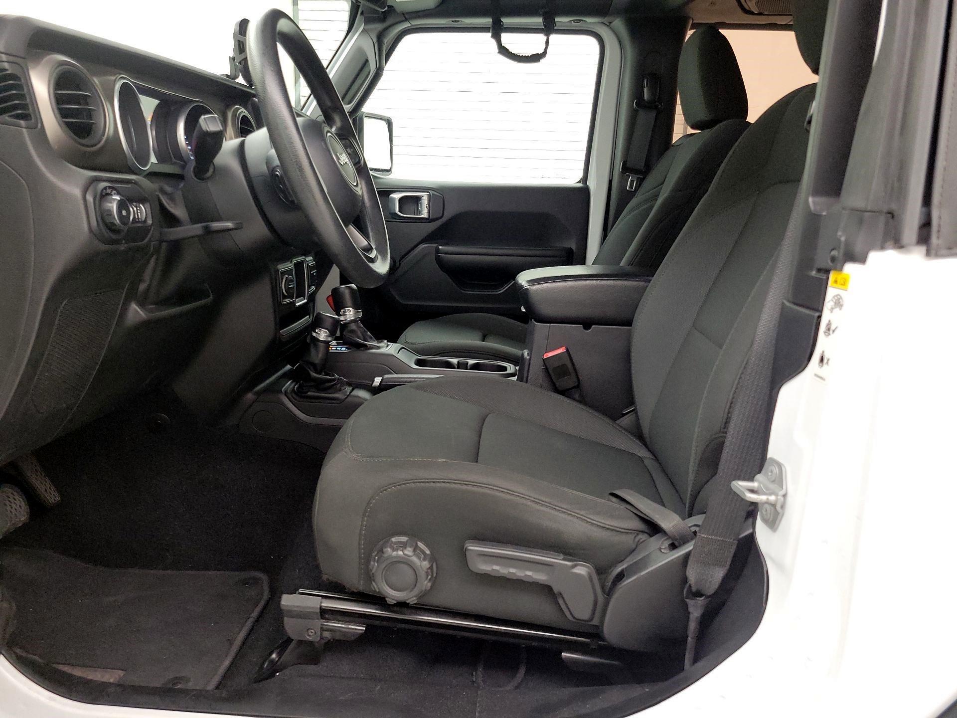 Thumbnail: 2018 Jeep Wrangler - 11