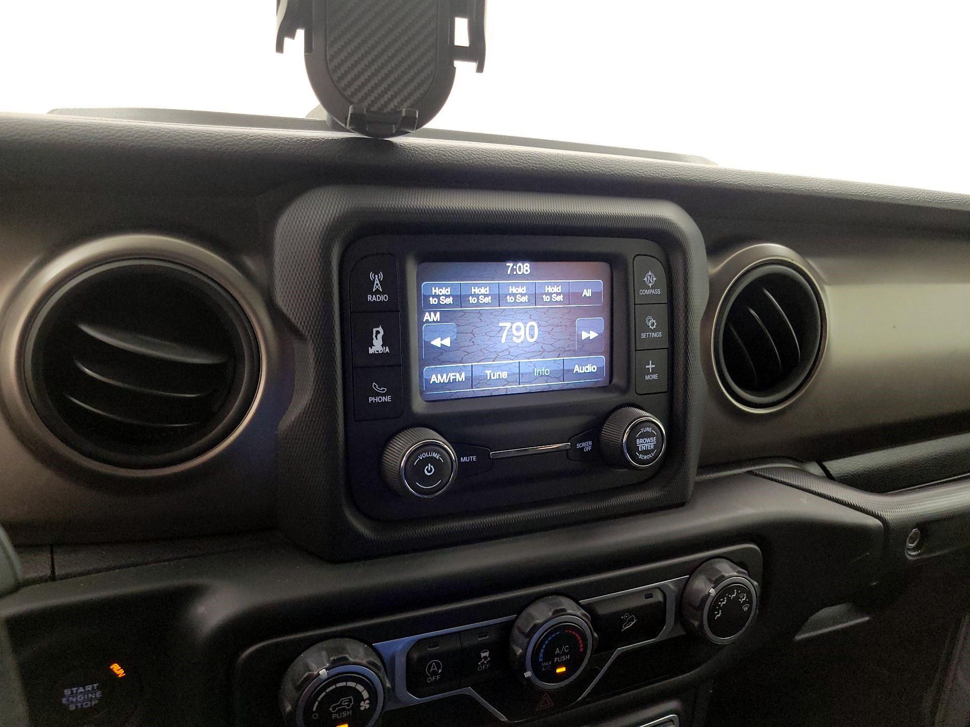 Thumbnail: 2018 Jeep Wrangler - 15