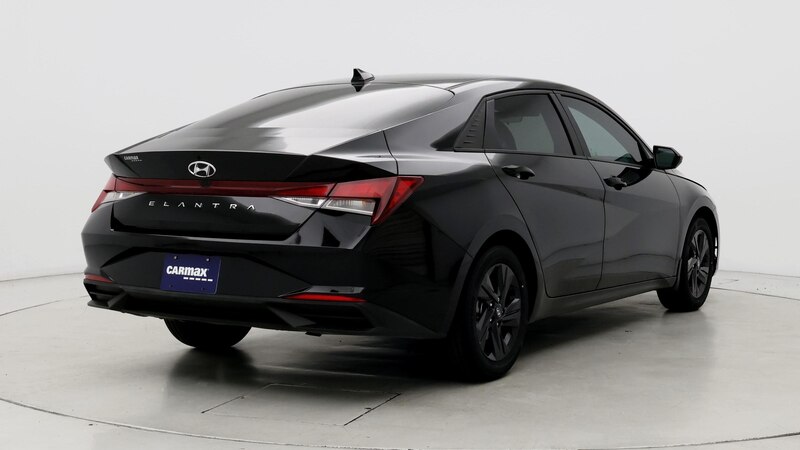 2022 Hyundai Elantra SEL 8