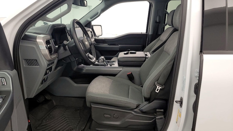 2023 Ford F-150 Lightning XLT 11