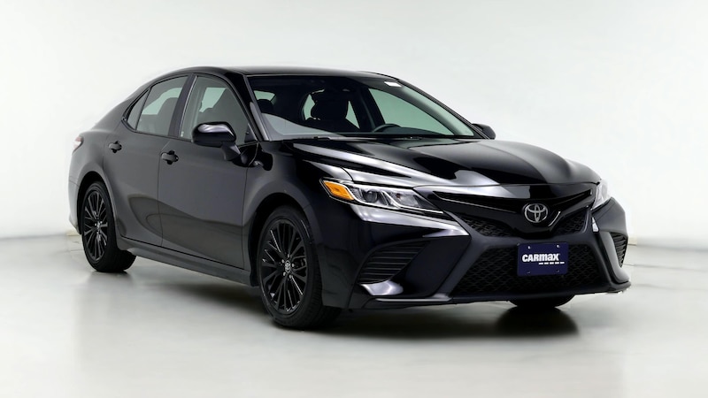 2020 Toyota Camry SE Hero Image